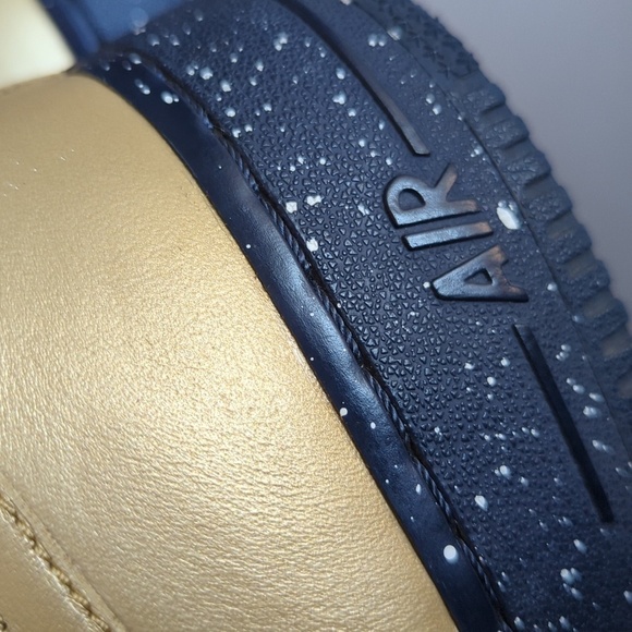 NikeiD Custom Designed  Gold and Black Sneakers 2015 Size 8.5 - Picture 12 of 16